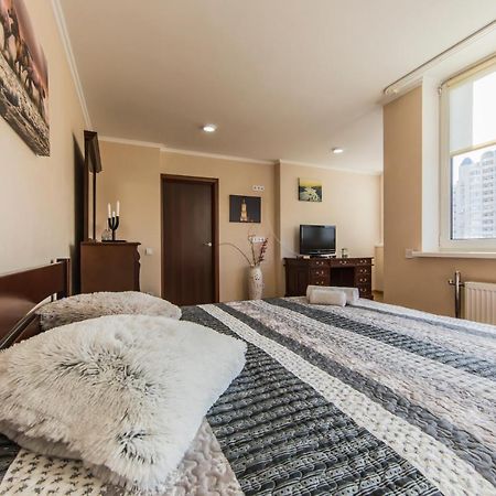 Super Comfort Flat For You Near The Metro. Kiew Exterior foto