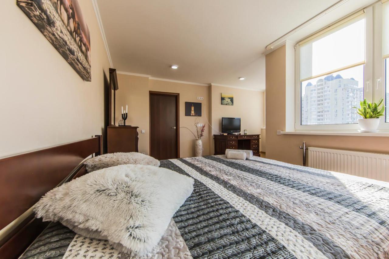 Super Comfort Flat For You Near The Metro. Kiew Exterior foto