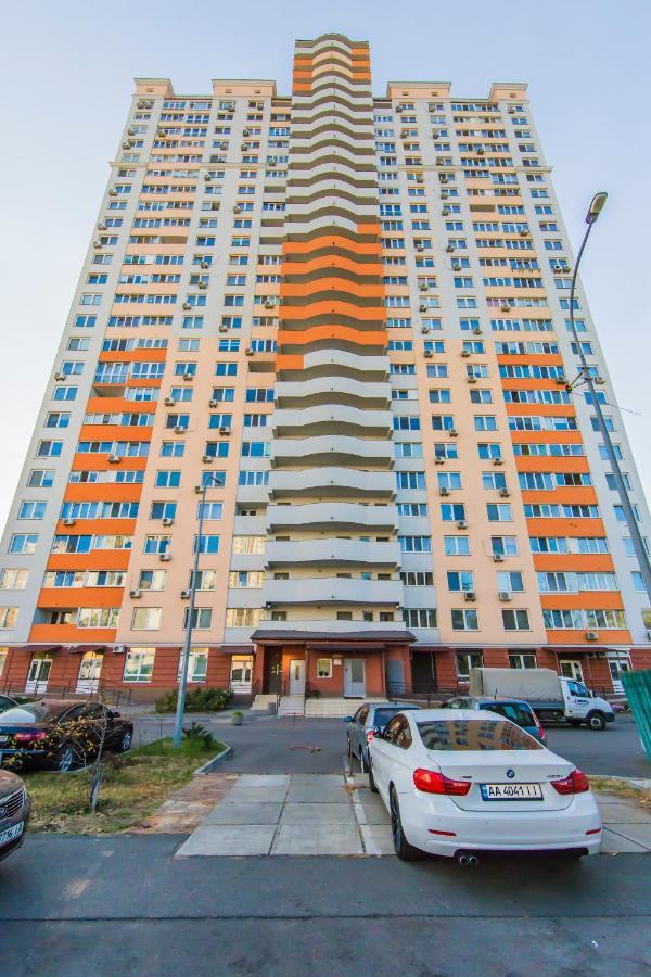 Super Comfort Flat For You Near The Metro. Kiew Exterior foto