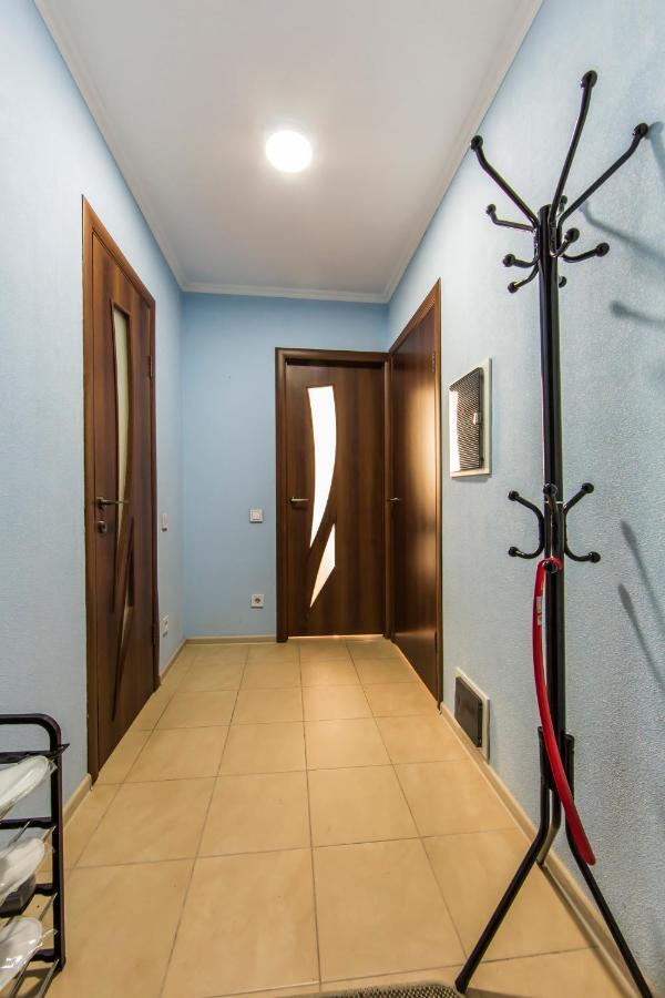 Super Comfort Flat For You Near The Metro. Kiew Exterior foto