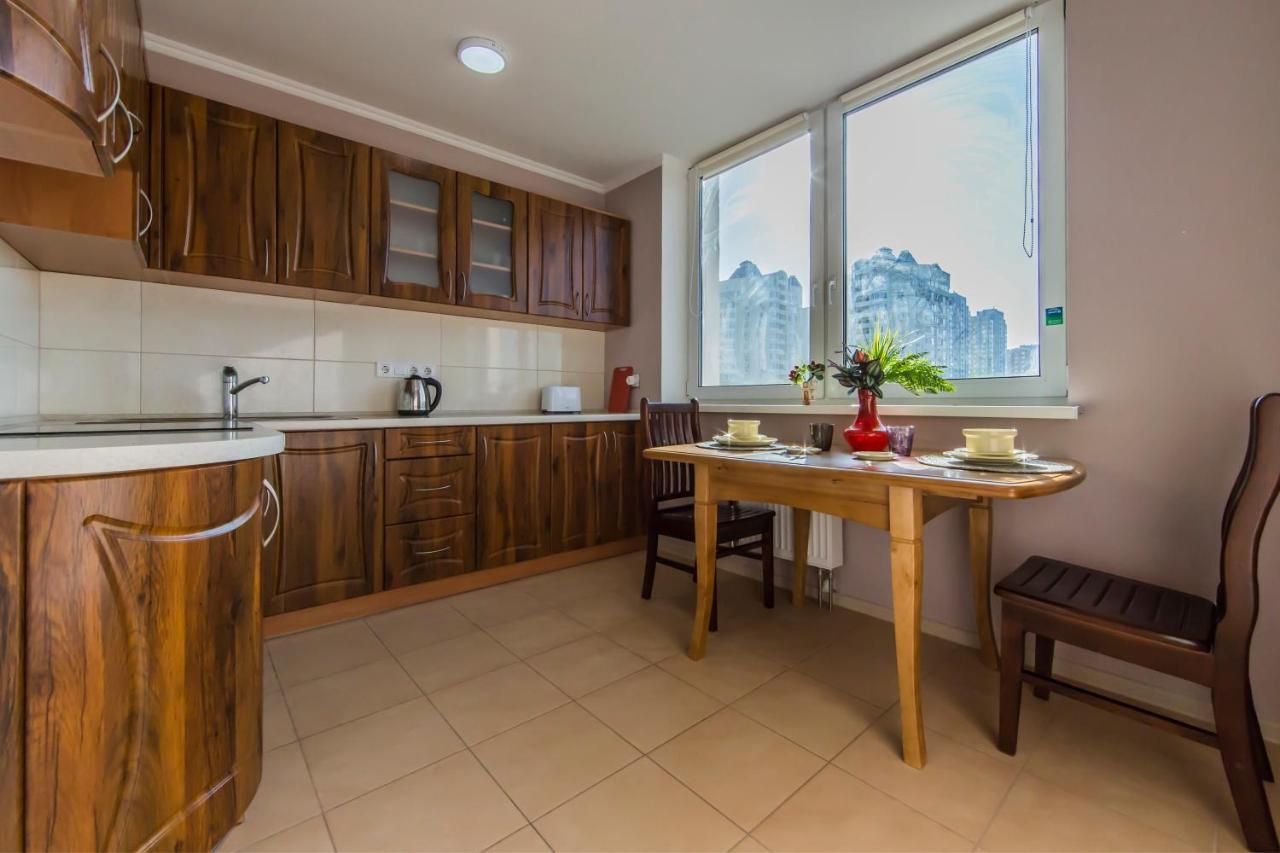 Super Comfort Flat For You Near The Metro. Kiew Exterior foto