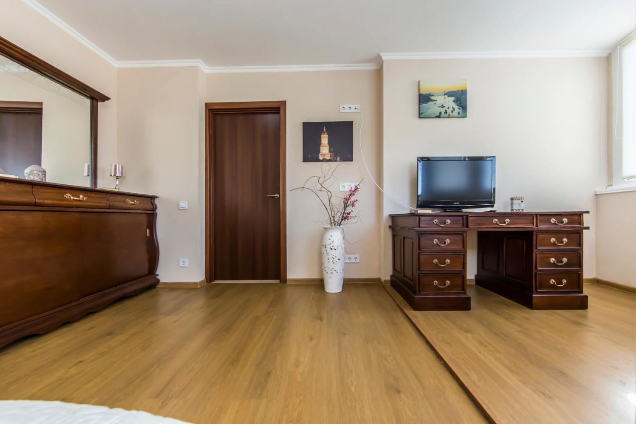 Super Comfort Flat For You Near The Metro. Kiew Exterior foto